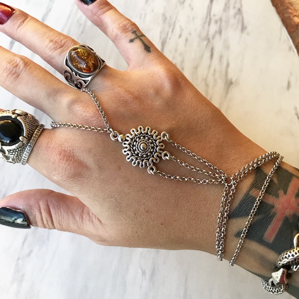 Bohemian adjustable wrap hand chain bracelet - Picture 4 of 8